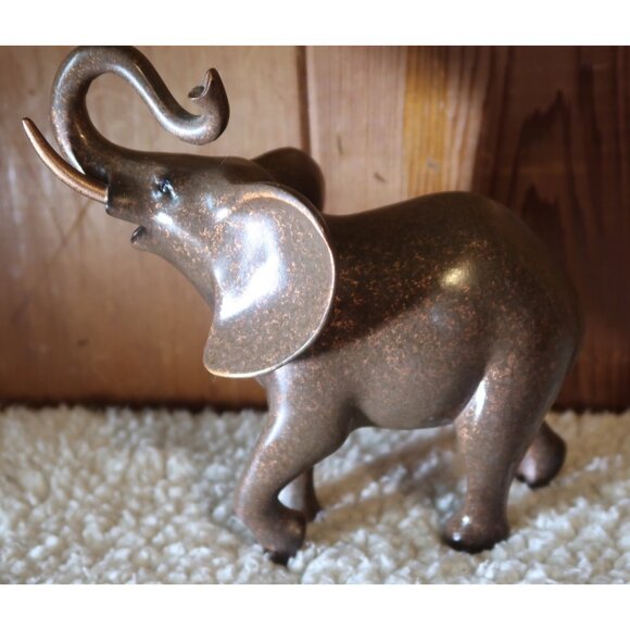 Truu Design Beautiful Antique Bronze Polyresin Elephant Figurine - Picture 2 of 6